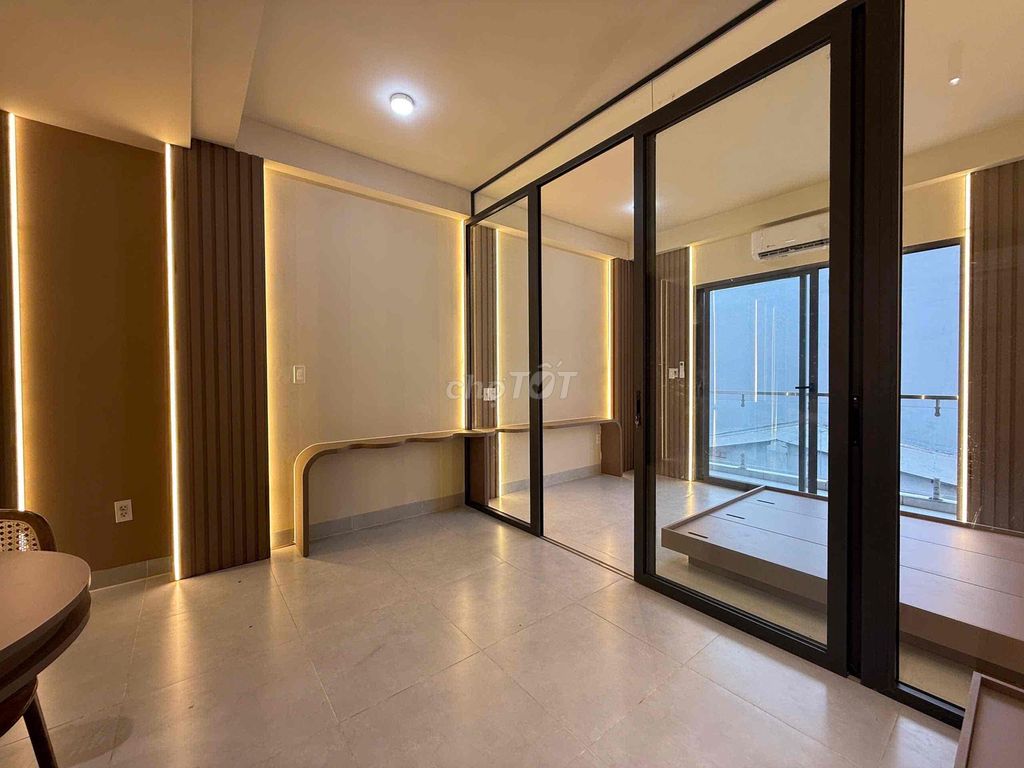 Tell Zhang the Guardian a Park's Bedroom Near Benefactory Eight, Independence Service.