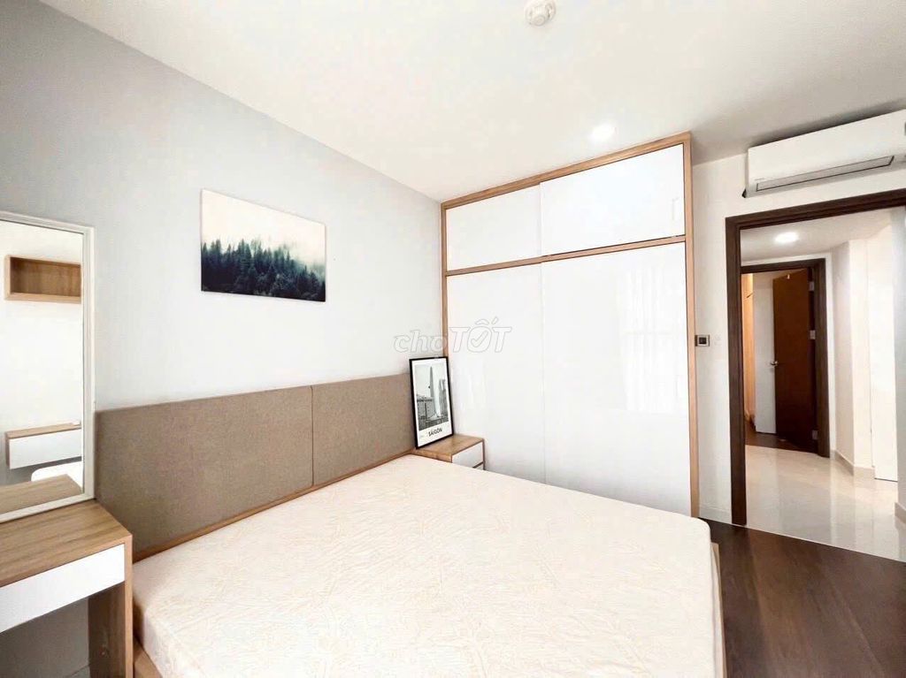 The Plaza Republic apartment is 76 meters-2 p sleeping-ntc-at 14 million a month.