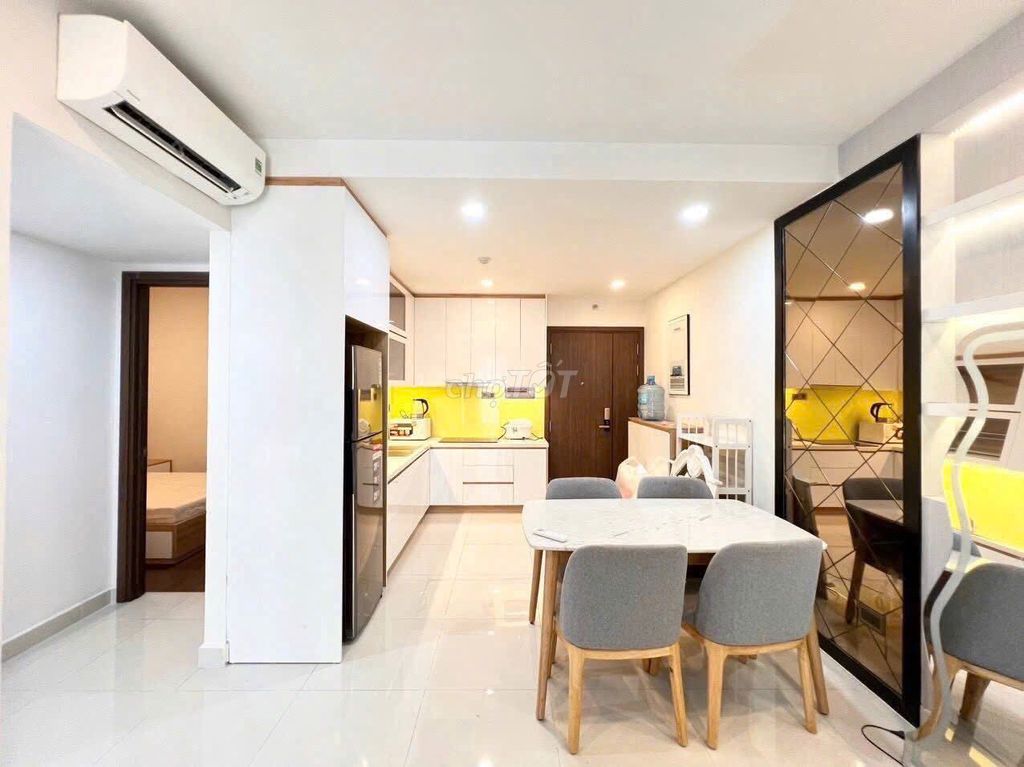 The Plaza Republic apartment is 76 meters-2 p sleeping-ntc-at 14 million a month.