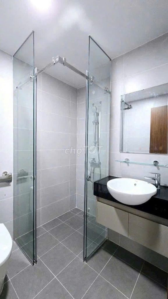 The Plaza Republic apartment is 76 meters-2 p sleeping-ntc-at 14 million a month.