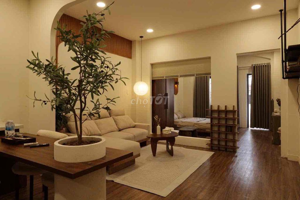 A sleep room shows a demonstration-- District 1 .1 central location, near the Walkway, Diwan.