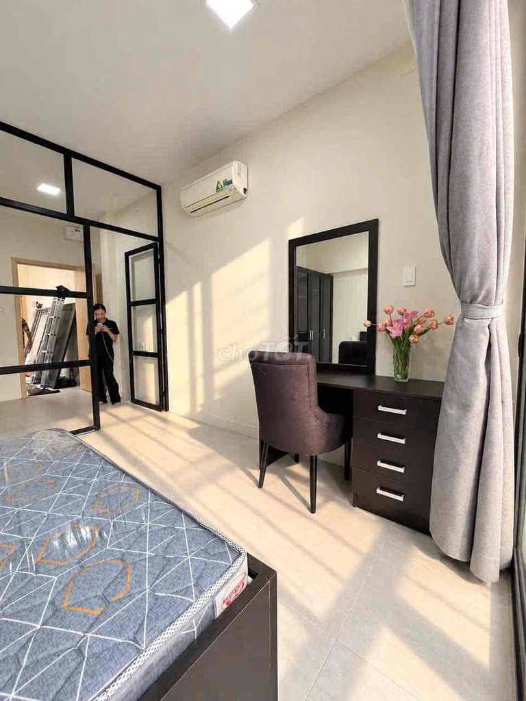 Room 1 of the house is a kitchen cup, full of furniture at the heart of District 7