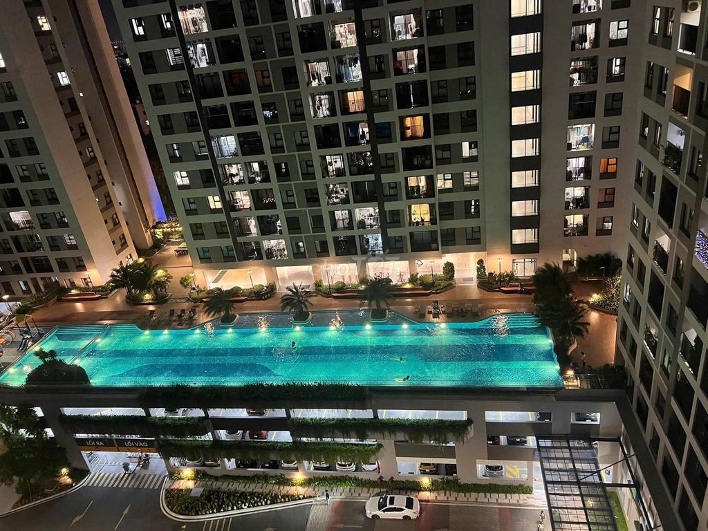 Rent The Privia-- 2 bedrooms, view pool