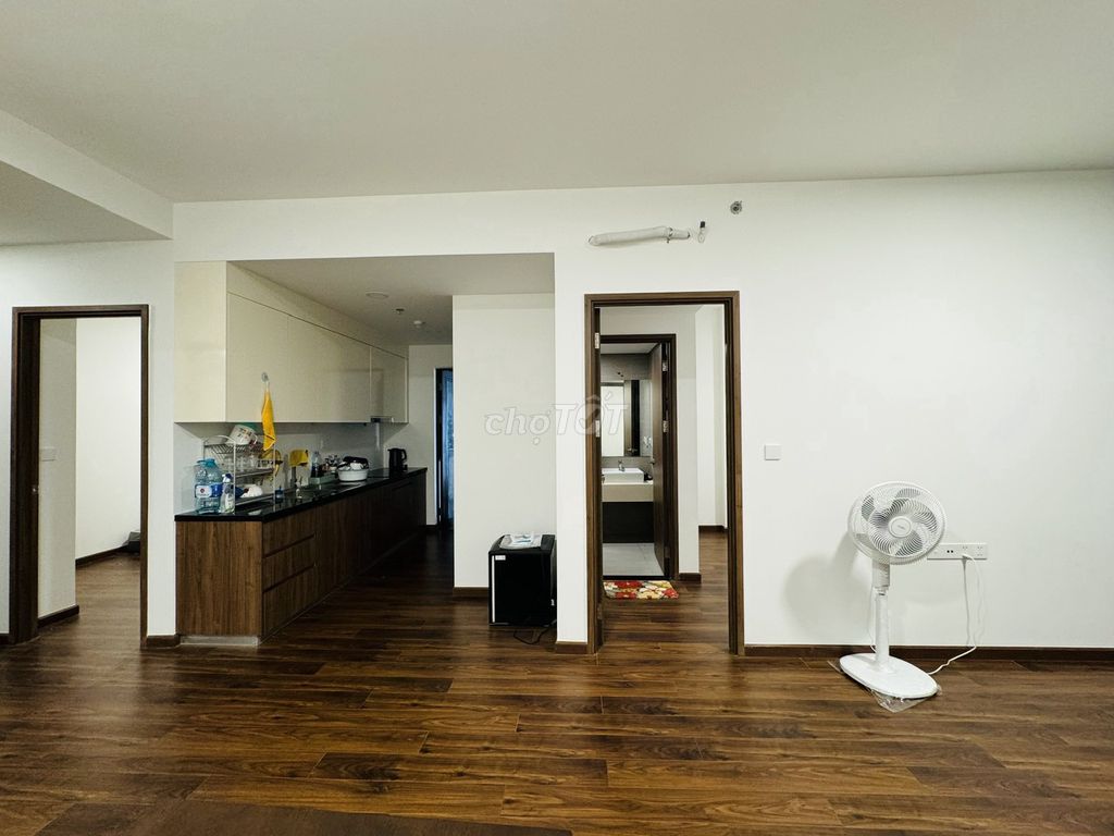 Rent the Akari City Guardian.