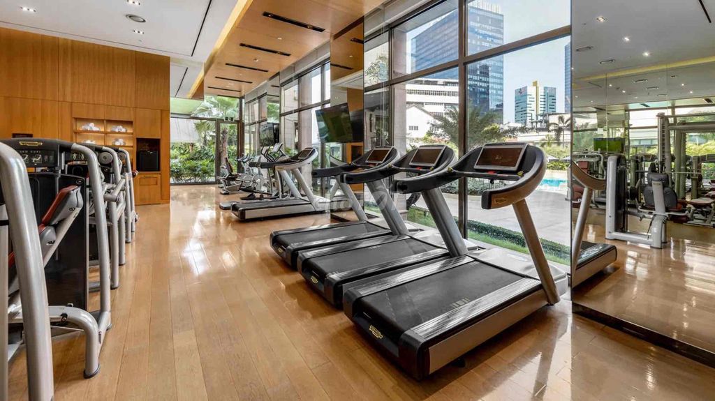 Rent a bedroom with a landmark 81 stove.