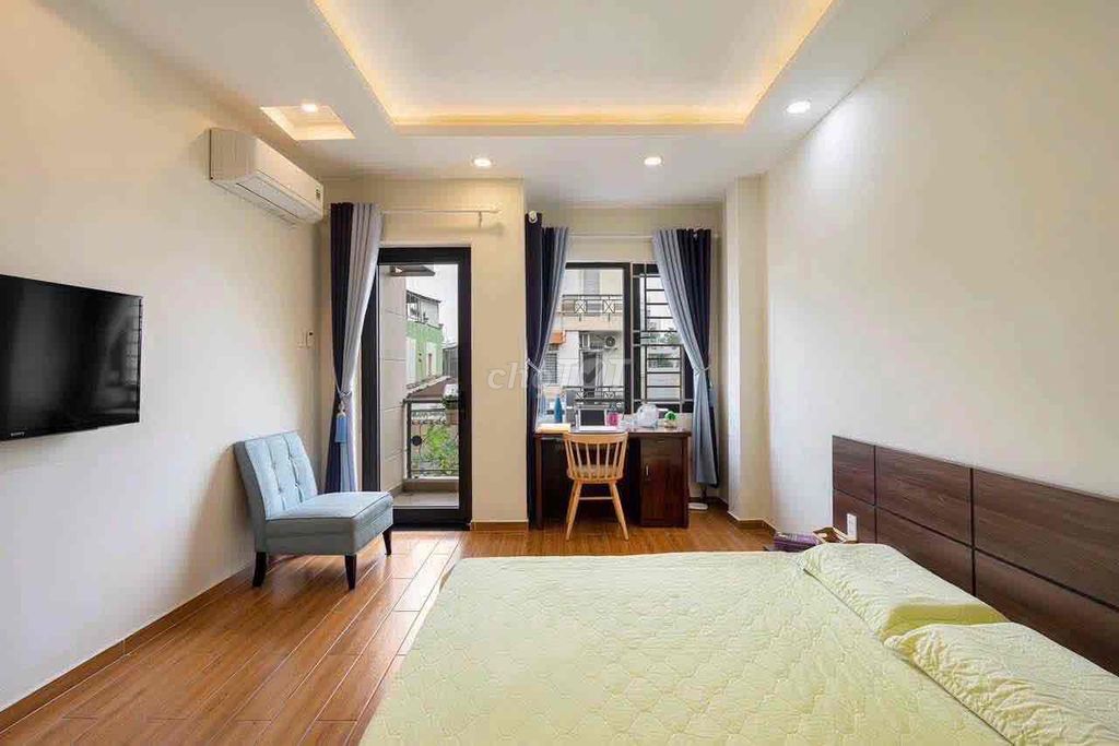 Open a bedroom right now. Lê Quang Định, full interior, market lady.