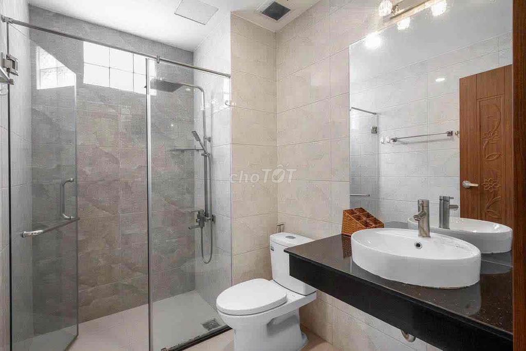 Open a bedroom right now. Lê Quang Định, full interior, market lady.