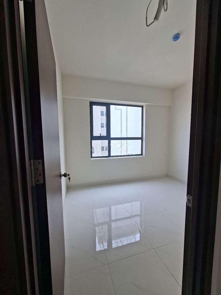Rent Green River area 65 meters 2 bedrooms 2 empty toilets.