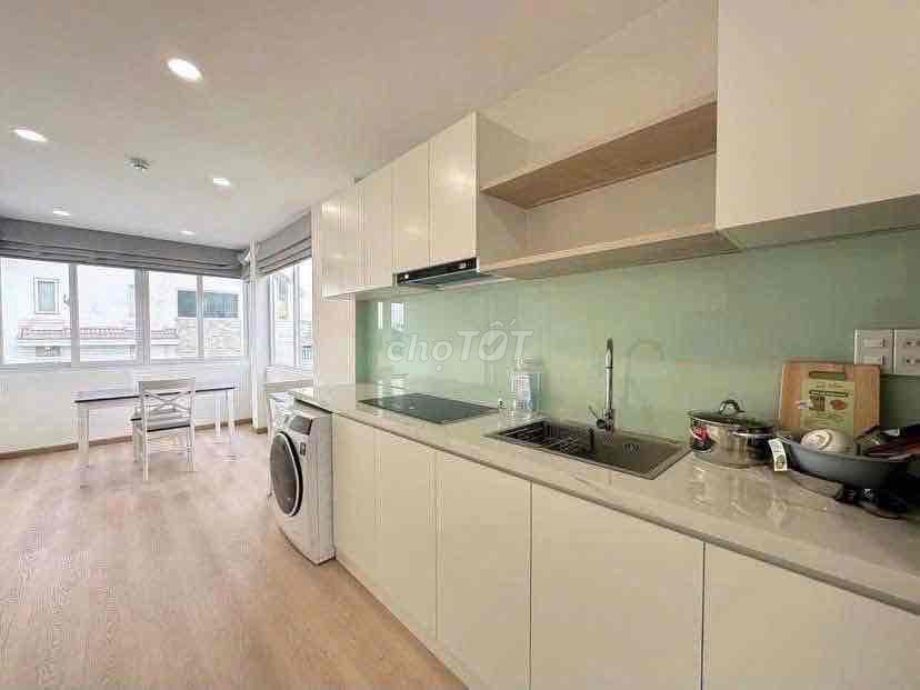 High level of living in the heart of District 1 - await new owners