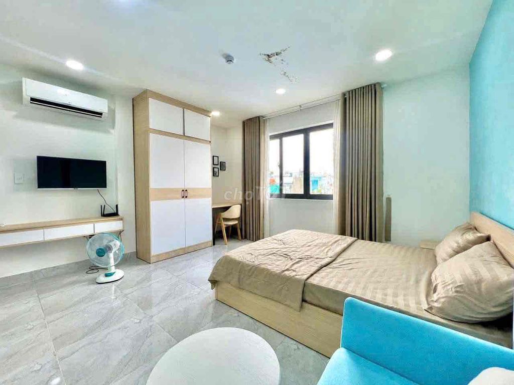 The 7th District apartment is wide open - Full of the finest furniture, let's say the house likes it, right now.