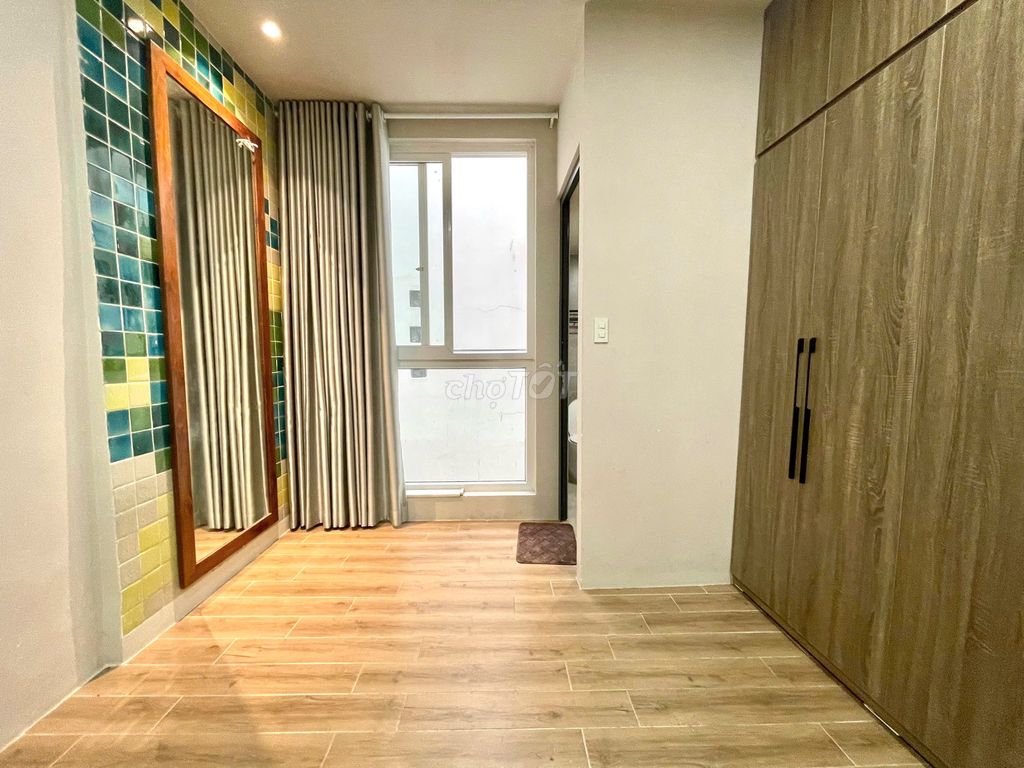 The 1st Bedroom. The private washing machine room, Landmark 81, Saigon Bridge.