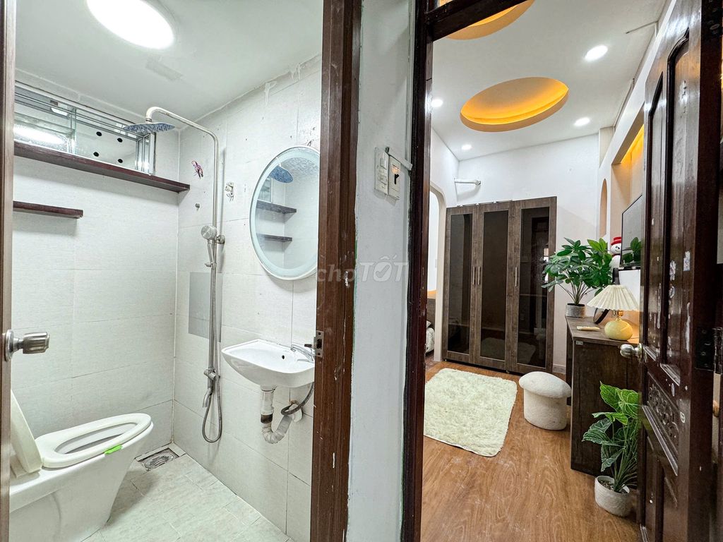 A 100 percent new kitchen room, right at the University of Science, ueh, Lotus student prices