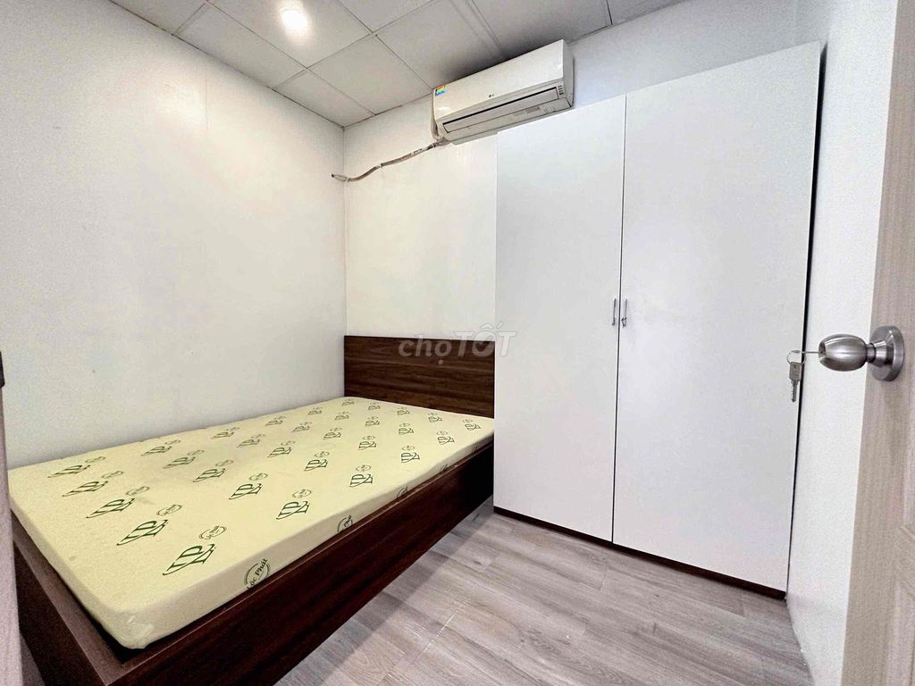 Rent two bedrooms. One bathroom.