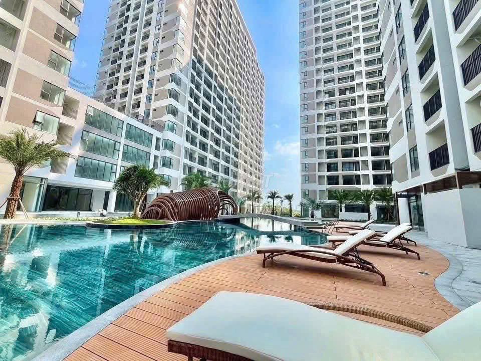 Rent a 63-M2 bedroom at Oneeastmark Long Trường District 9.5 million a month.