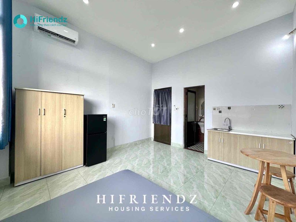 clear the flat “slow and full interior right here at Cầu Chữ Y.