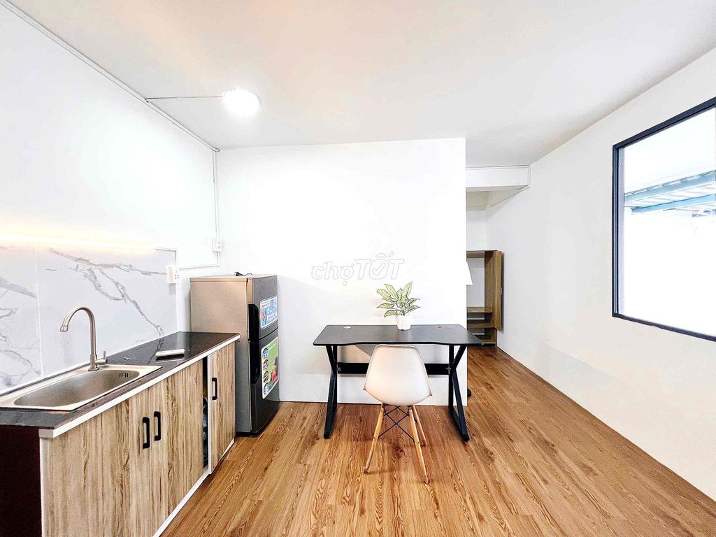 A full-in-the-art kitchen room right Nguyễn Thị Tú.