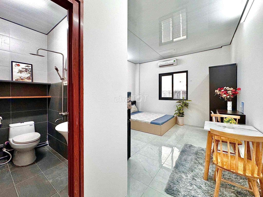 empty the window studio full interior immediately Gò Dầu