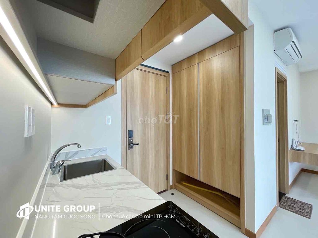It's a 40-foot super Bình Thạnh apartment near the market.