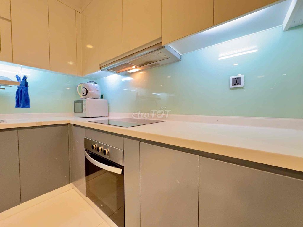 Rent a Vinhomes Central Park long apartment.