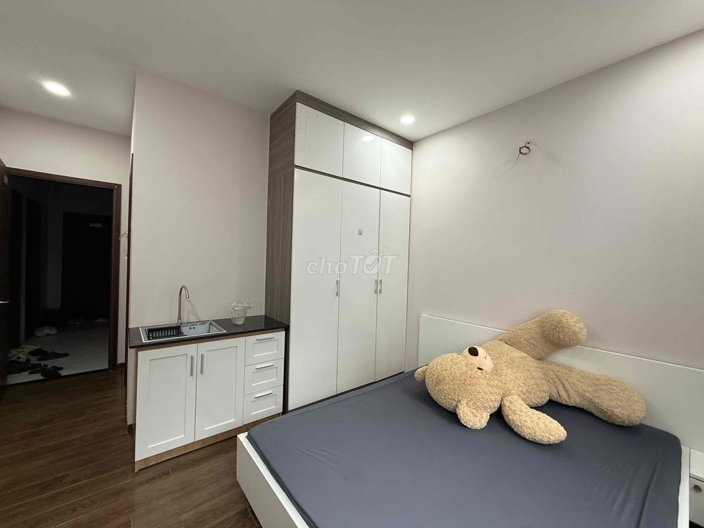 renting mini-full furniture to the next elevator window to a safe apartment