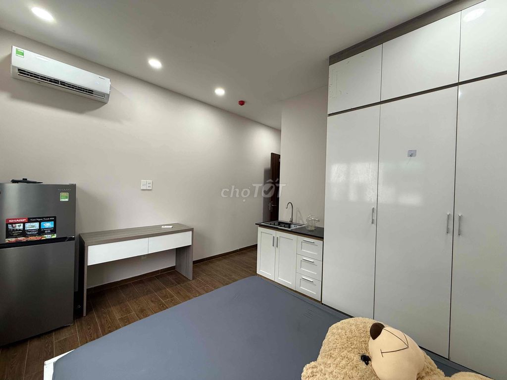 renting mini-full furniture to the next elevator window to a safe apartment