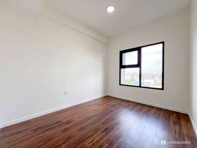 Rent a Privia apartment: Three bedrooms, two toilets, three feet, curtains, spread out.