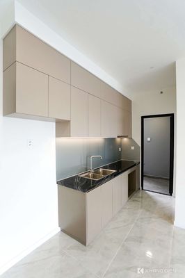 Rent a Privia apartment: Three bedrooms, two toilets, three feet, curtains, spread out.