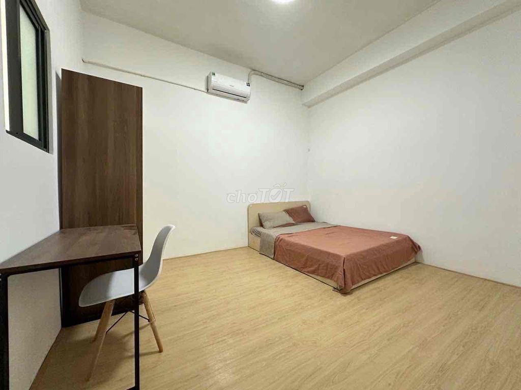 Two bedrooms, two bedrooms, three inches from ten million.