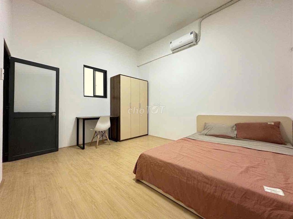 Two bedrooms, two bedrooms, three inches from ten million.