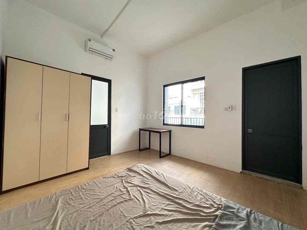 Two bedrooms, two bedrooms, three inches from ten million.