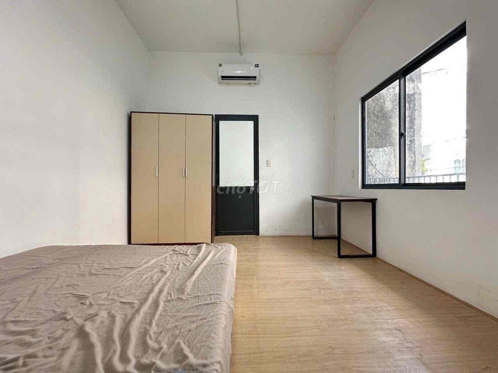 Two bedrooms, two bedrooms, three inches from ten million.