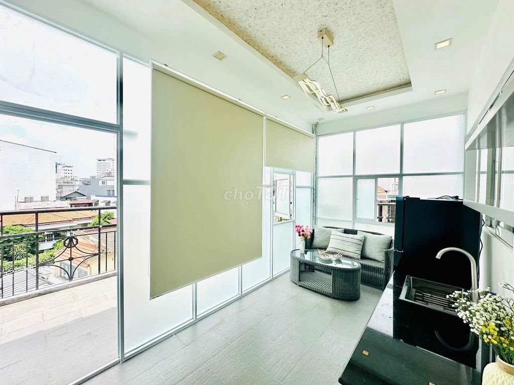 Two bedrooms downtown Phú Nhuận full of furniture, 10 million dollars.