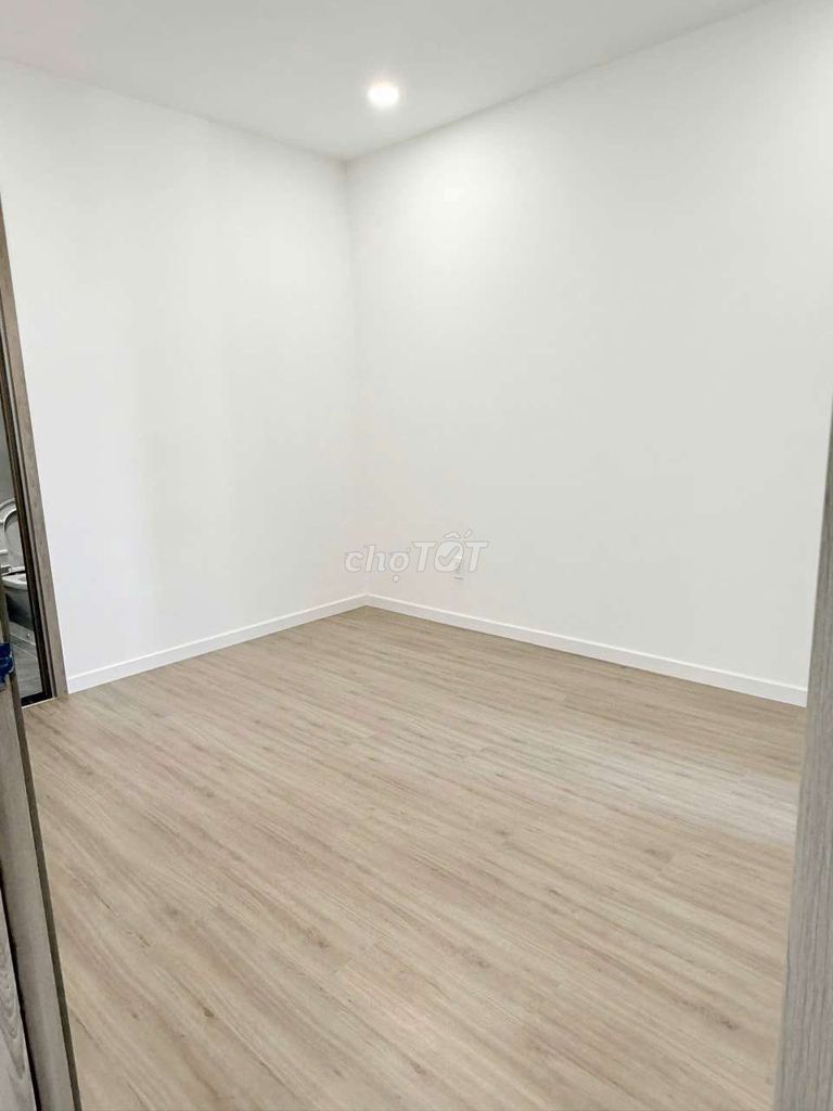 Rent two bedroom two. Two bathroom area 75 meters.