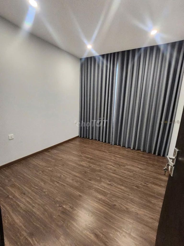 Renting Him Lam Chợ Lớn District 6, 11 million, 2 bedrooms, 2 toilets, ntcb, good price!