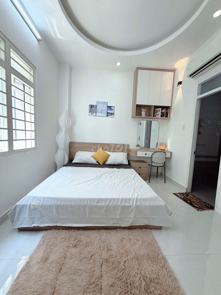 rents a new studio full interior - large balcony - 30 M2 width