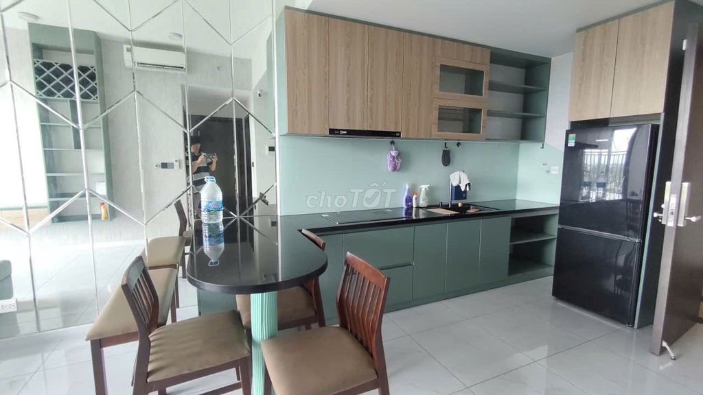 Rent a picity apartment in 12 – 2 bedroom full of furniture - 10 million a month.