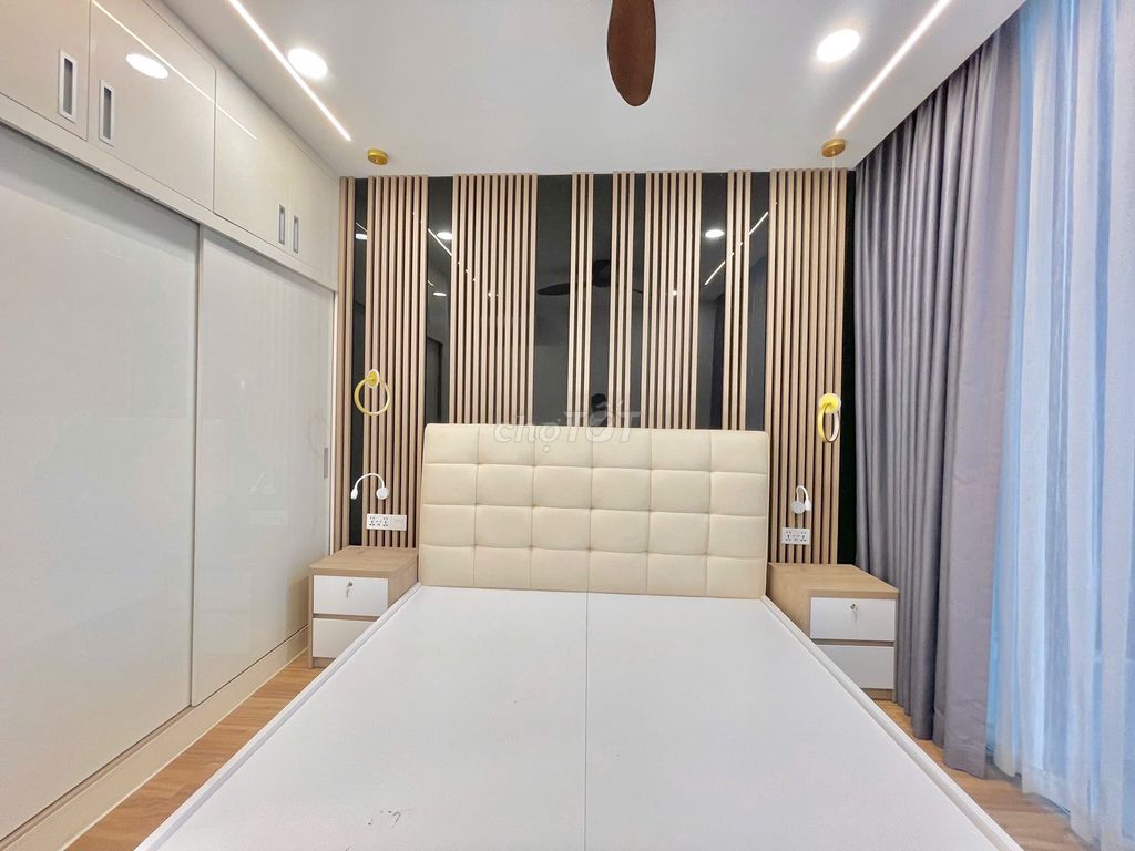 Rent the apartment three bedrooms, 100 meters. Eco Green. Stay right there.