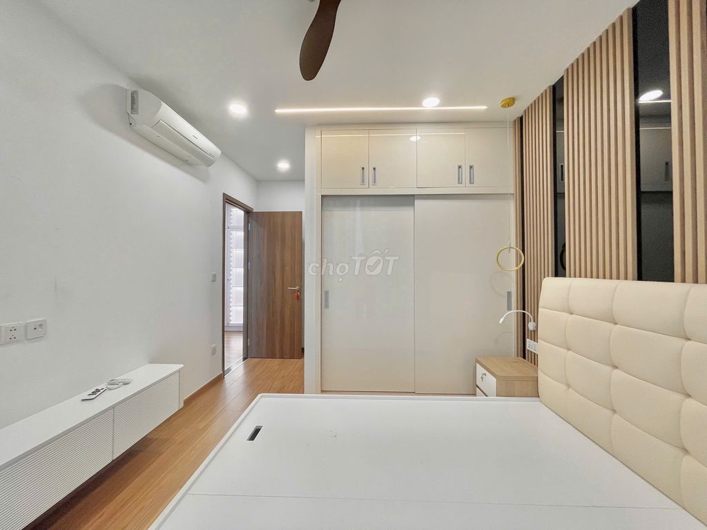 Rent the apartment three bedrooms, 100 meters. Eco Green. Stay right there.