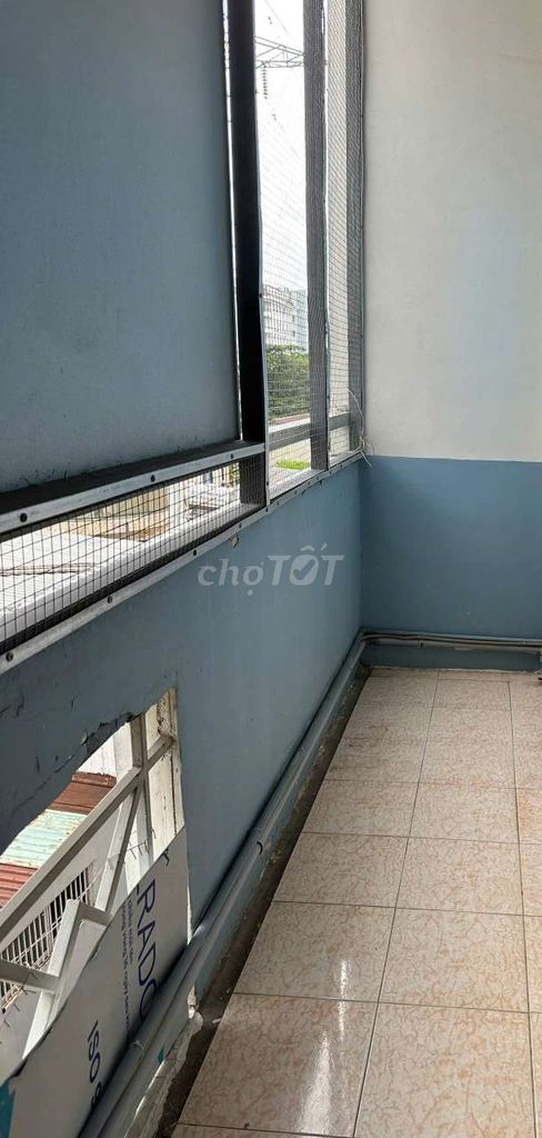 It's only 9.5 million a month, apartment 70 meters. (2 Bedroom) Nguyễn Trãi