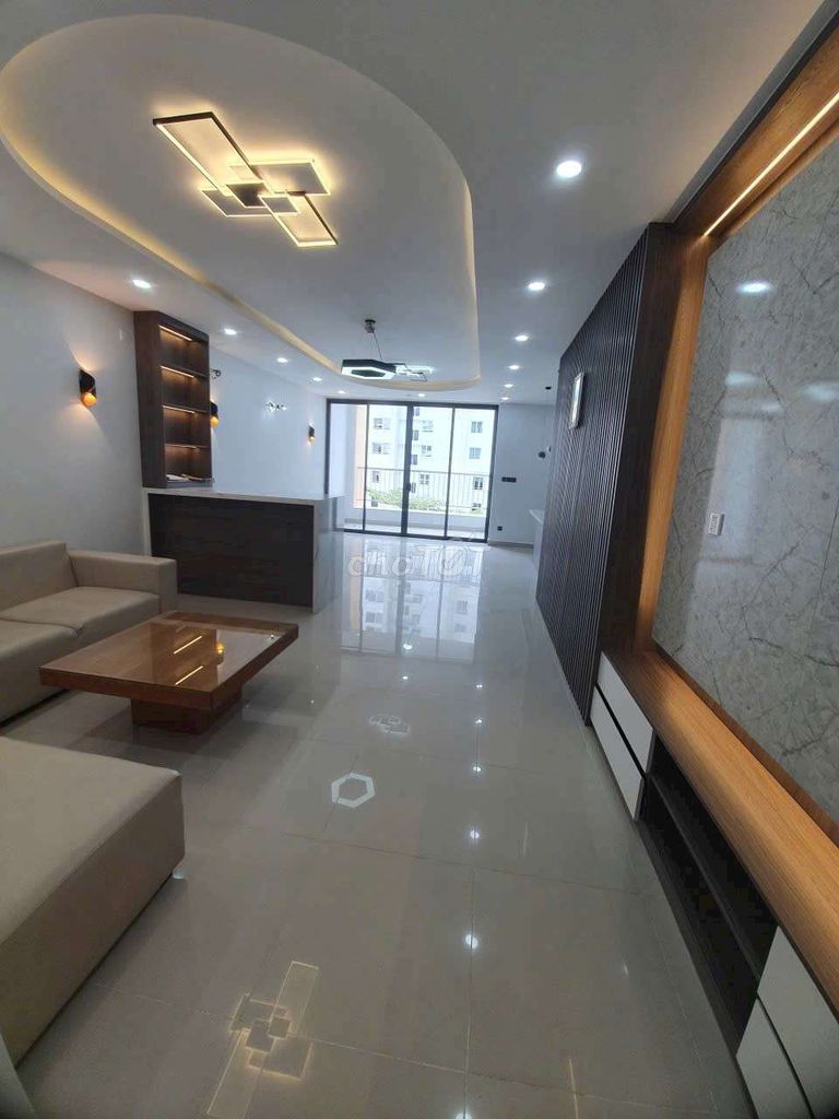 Rent apartment three bedrooms.