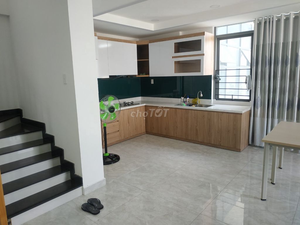 Rentment for penthose Bảy Hiền Tower 4 rooms for 17 millionu