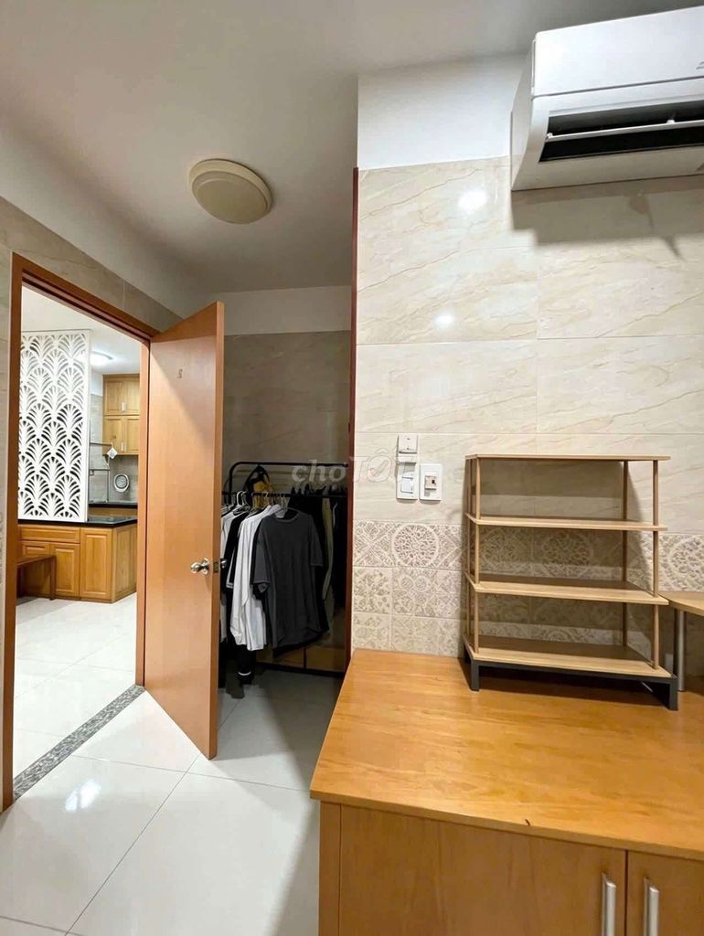 Rent three bedrooms. Two Tara Residence toilets.