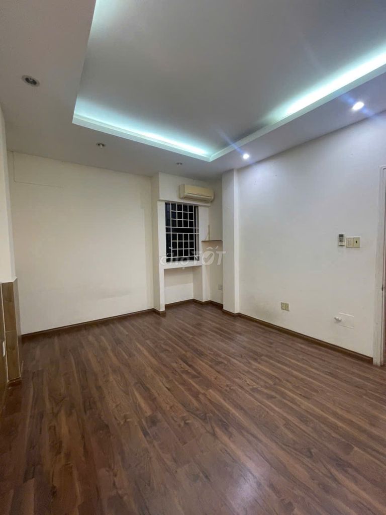 Chung cư Cây Mai,716, District 11 - 50 m2 is rented by the owner
