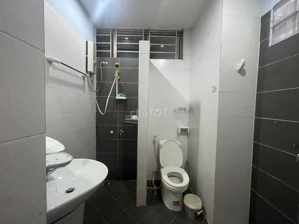 Chung cư Cây Mai,716, District 11 - 50 m2 is rented by the owner