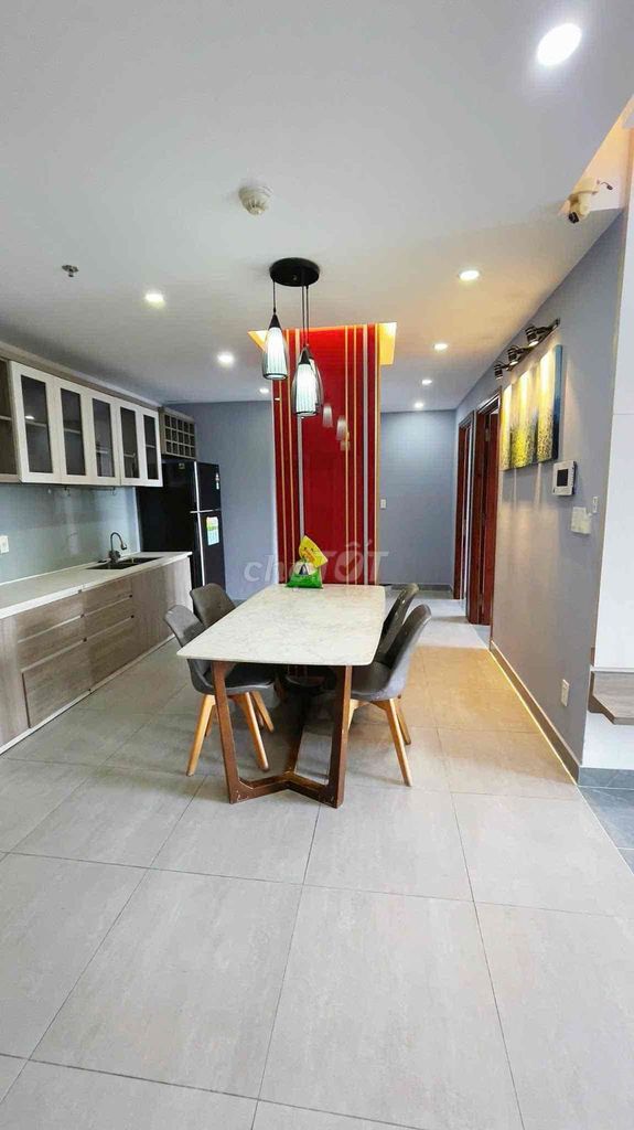 Two bedrooms. The park has a very, very life-worth of life.