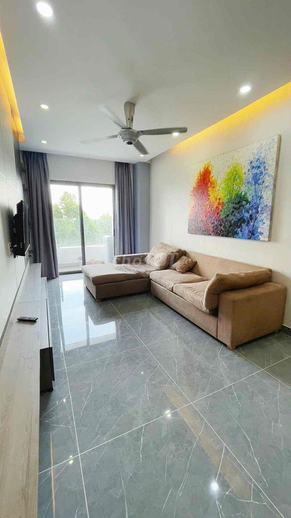 Two bedrooms. The park has a very, very life-worth of life.