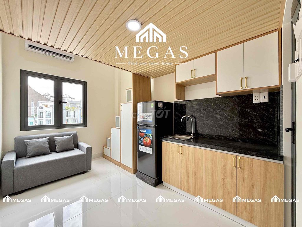 Clears a full interior room, Nguyễn Ảnh Thủ - cvpm - sign