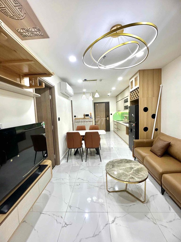 Two bedrooms. 59 meters. Full interior. Nine million vimhomes of District 9
