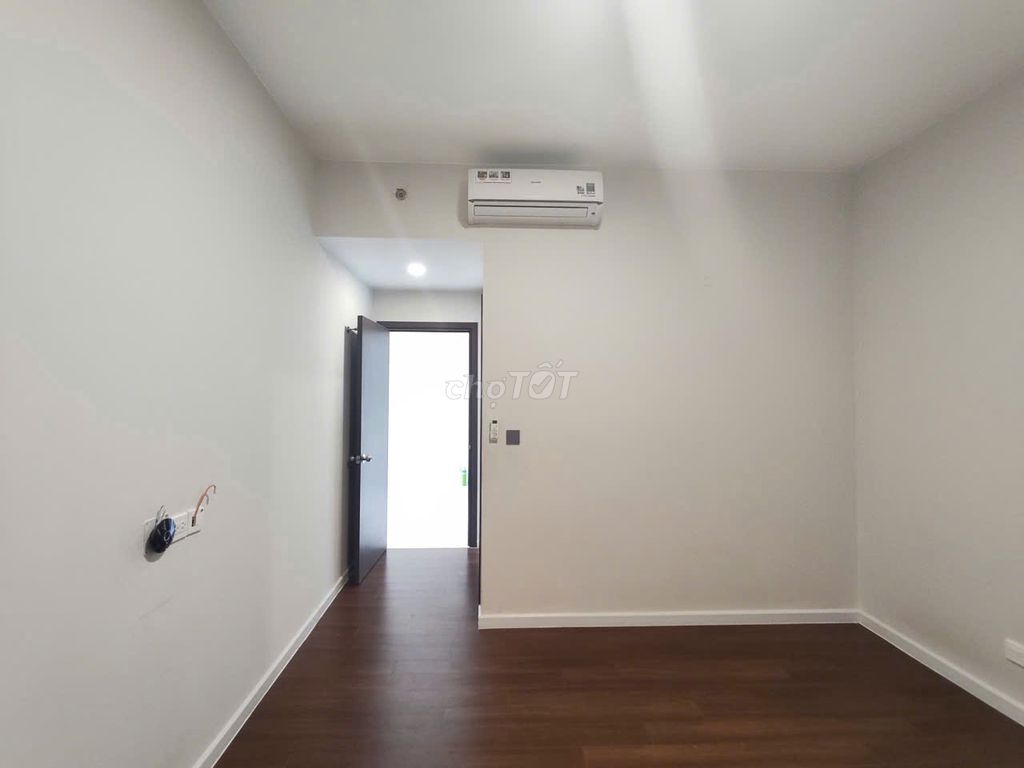 Rent the 12th District picity apartment-- 2 bedroom 2 M2-- 9.5 million a month.
