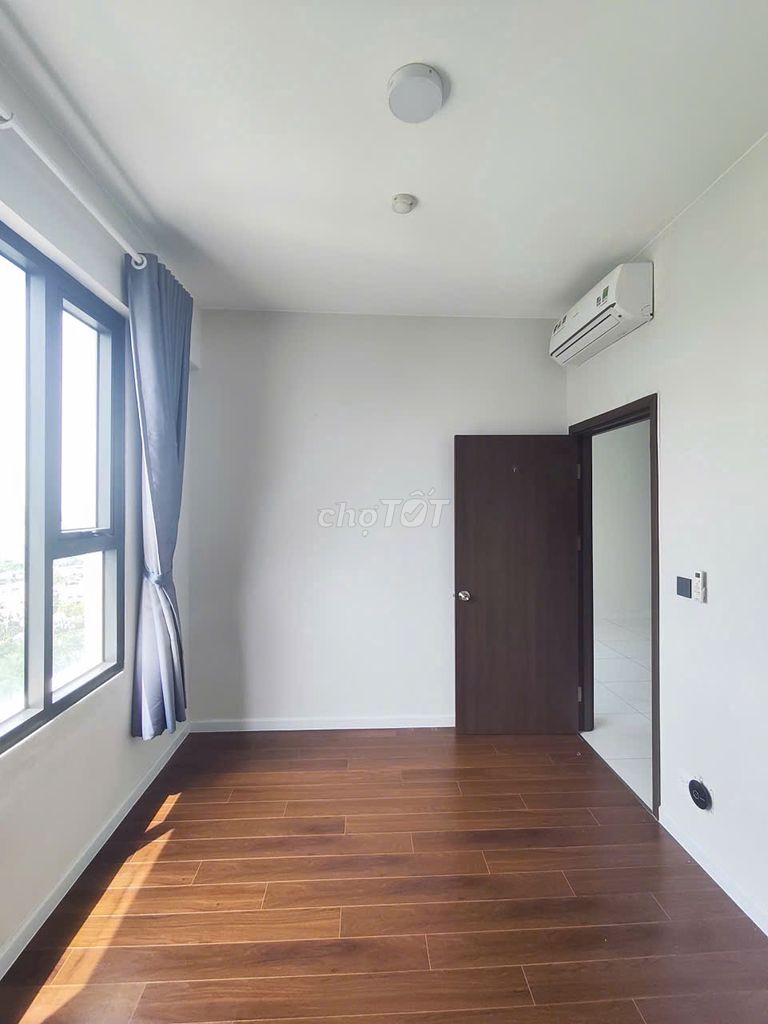 Rent the 12th District picity apartment-- 2 bedroom 2 M2-- 9.5 million a month.